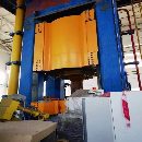 []9000吨天锻产油压机！钢圈压铸！台面2.2x2米！开口3米.